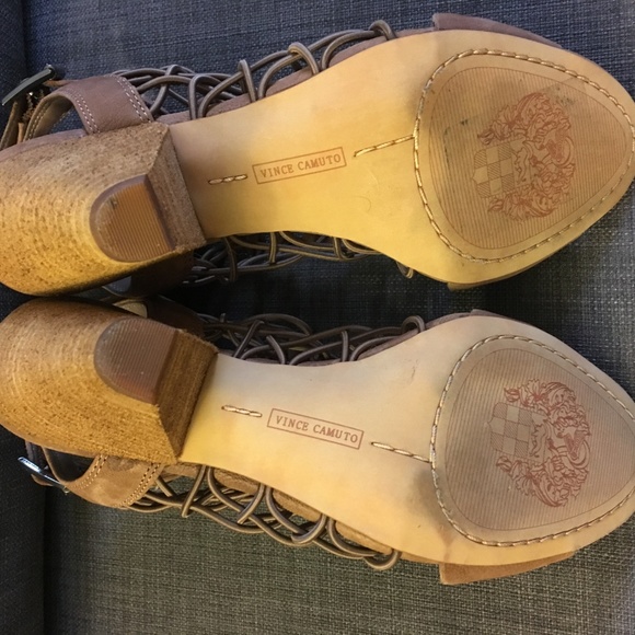 Vince Camuto Evel Caged Sandal - sz7, taupe - Picture 6 of 6